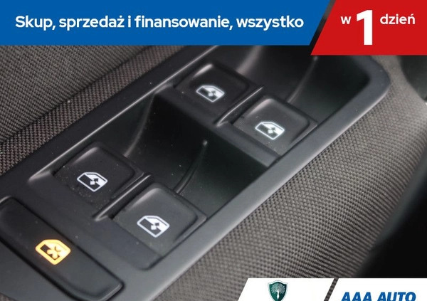 Volkswagen Golf Sportsvan cena 56000 przebieg: 129069, rok produkcji 2017 z Chodzież małe 232